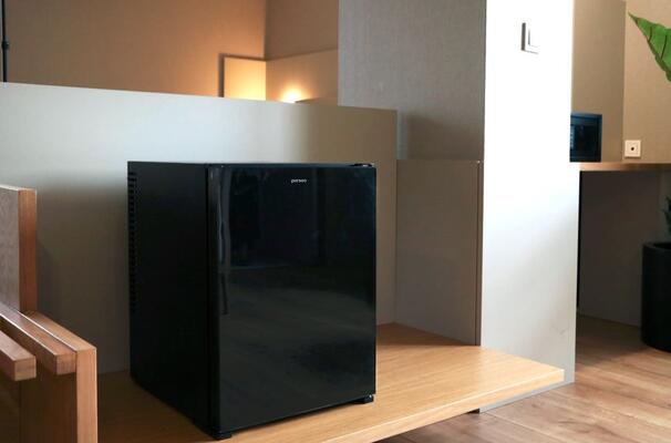 Minibar Black Glow 35 0db Thermoabsorption PERSEO